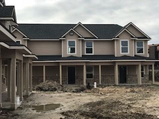 Student Living @ Sam Houston State: 2002 20th St, Huntsville, TX 77340